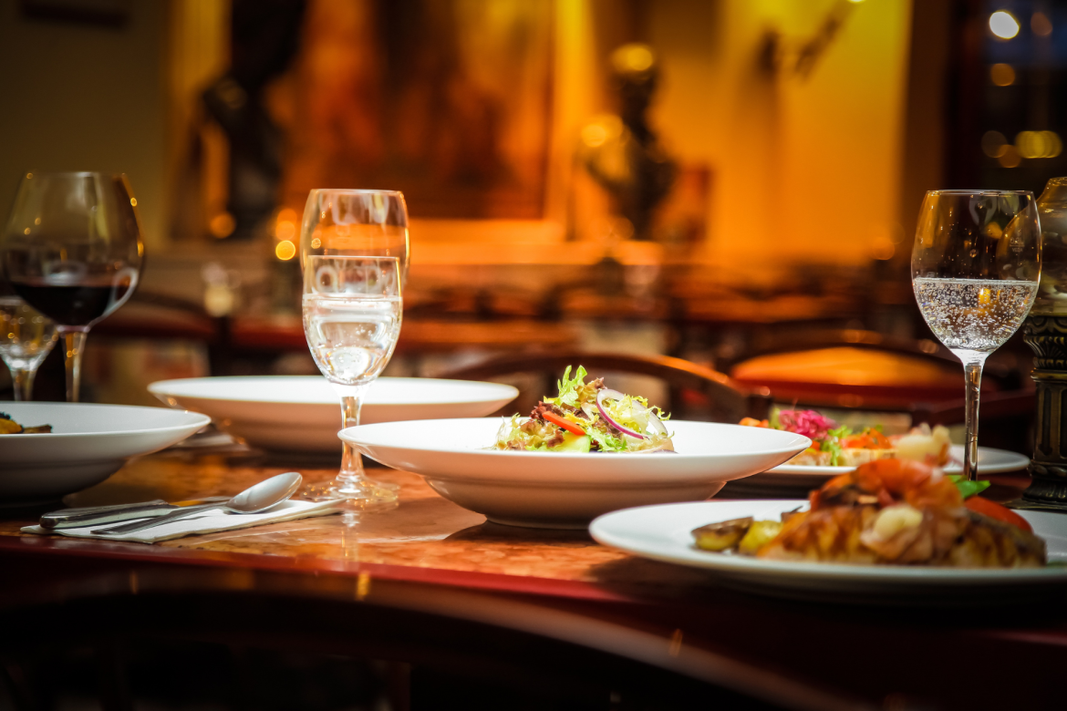 BARS ET RESTAURANTS