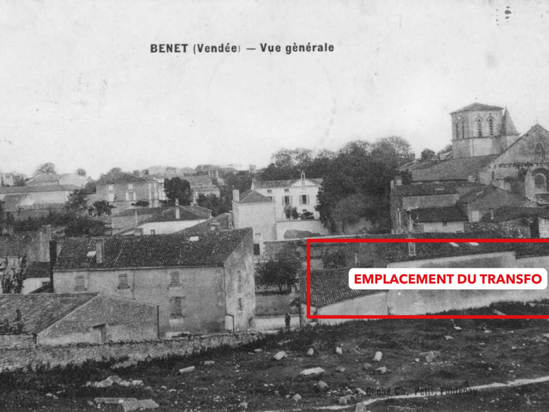 Vue de l’ancien cimetière (avec pierres tombales dispersées), lieu actuel du jardin Paul David. 